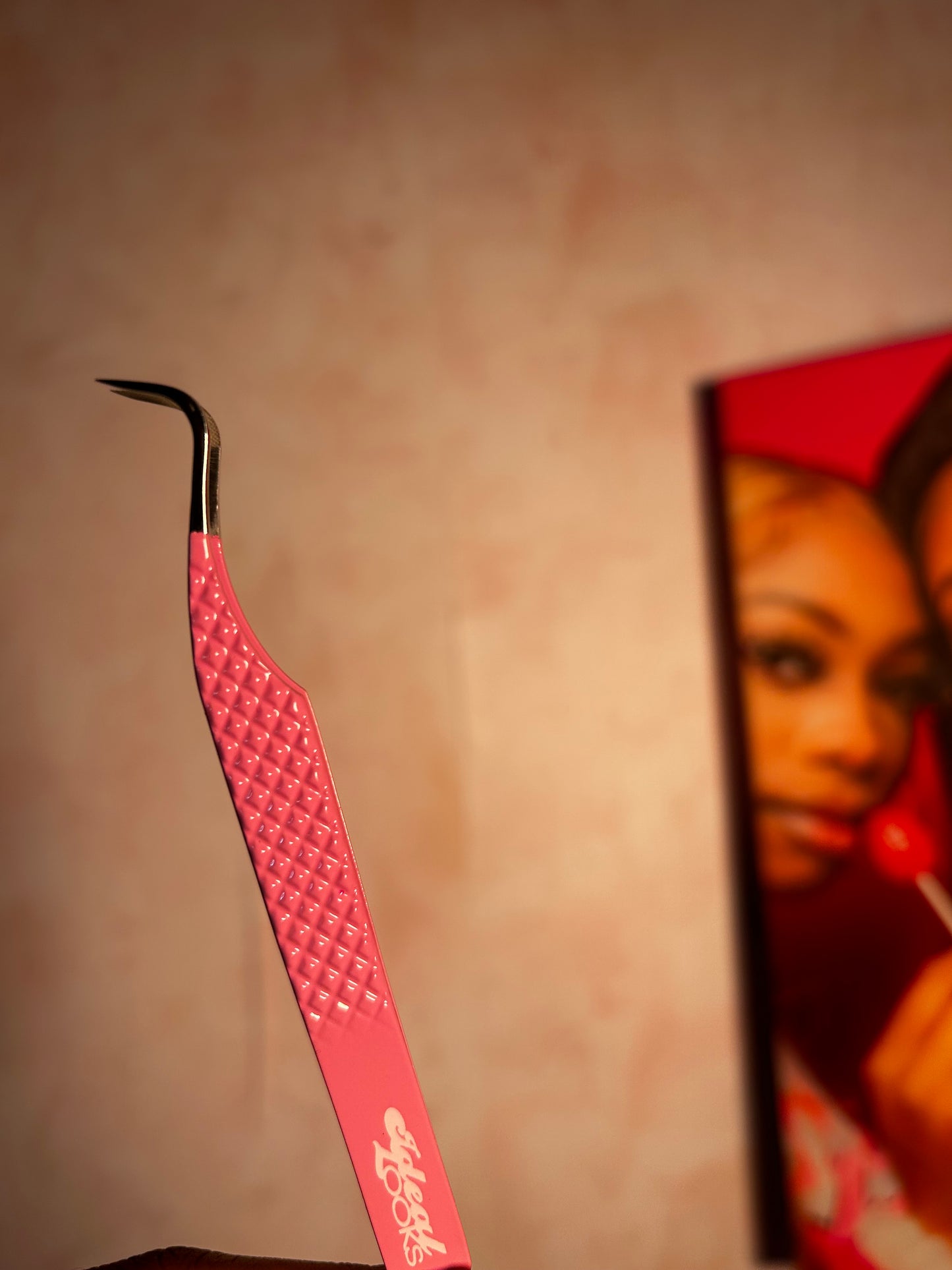 MONEY MAKER FIBER TIP BOW TWEEZER
